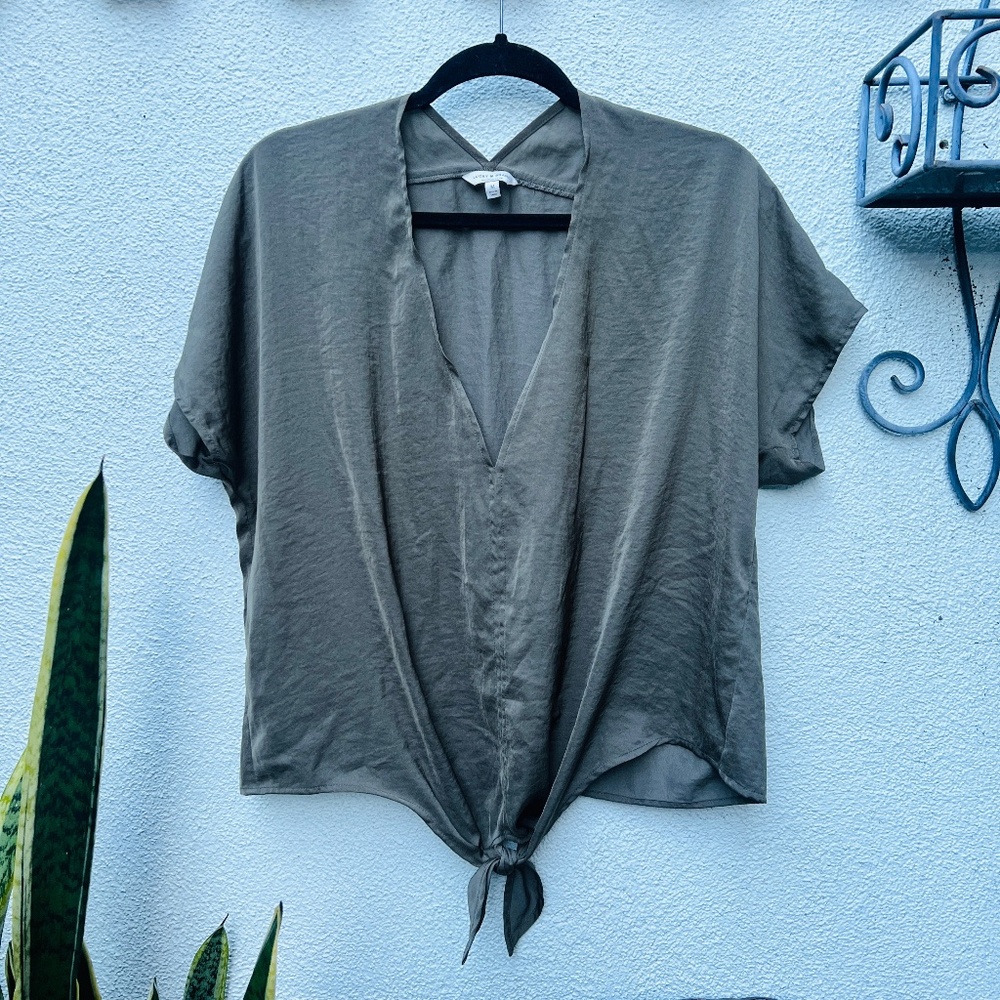 Lucky Brand green top